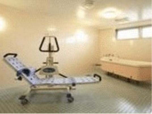 機能訓練用の機器と浴室