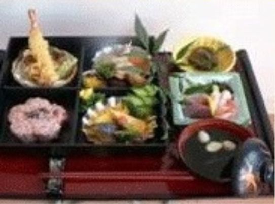 彩り豊かな料理の盛り付け