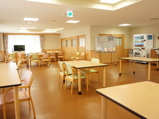 多用途の共有ダイニング