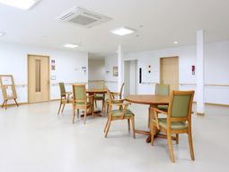 明るいダイニングルーム