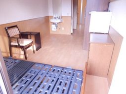 明るい居室の一部