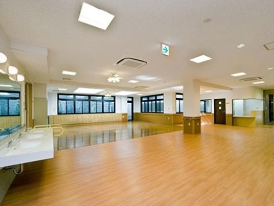 広々とした明るい空間