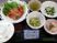 給食の準備をする食堂