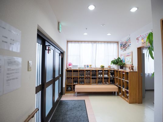 明るく清潔なエントランス