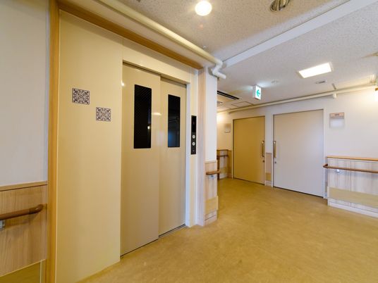 広々とした廊下