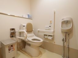手すり付きトイレ設備