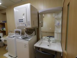 洗濯機と洗面台の施設