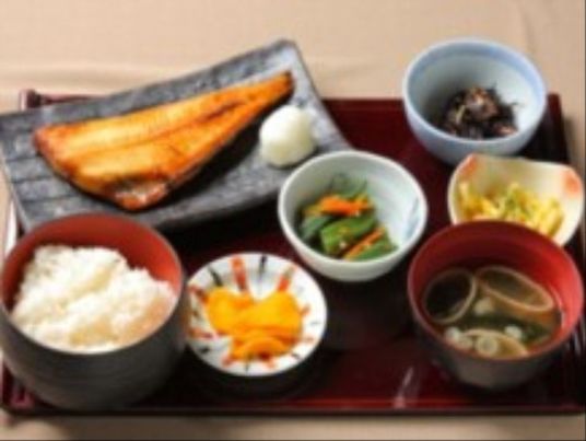 和風の食事セット