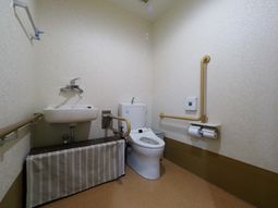 バリアフリーな洗面トイレ