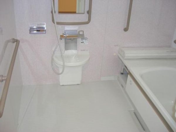 バリアフリー浴室設備