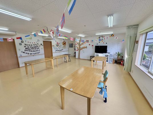 光が差し込む室内