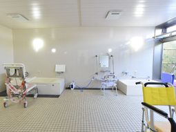 清潔な浴室設備