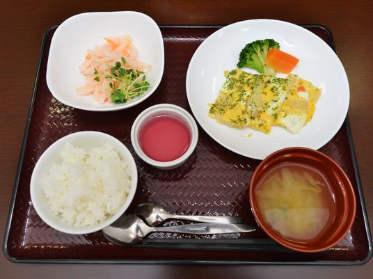 彩り鮮やかな食事セット