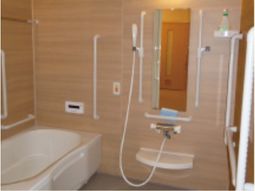 バリアフリーの浴室設備