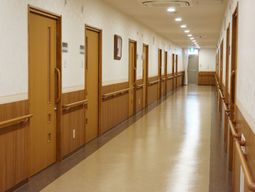 清潔な廊下の一部