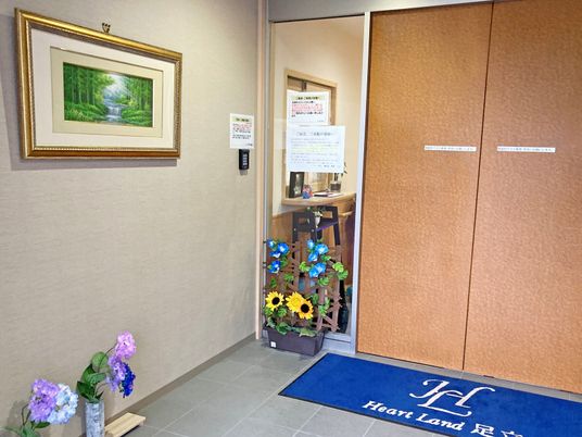 エントランスの暖かい雰囲気