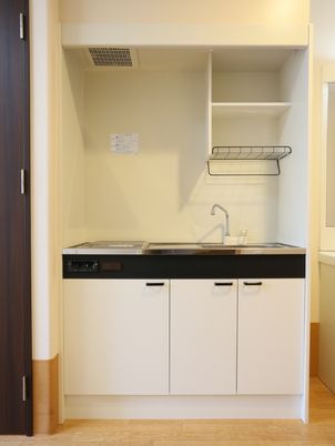 整理された清潔なクローゼット