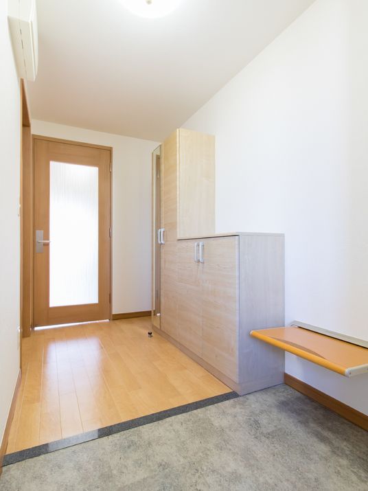 明るい玄関ホール