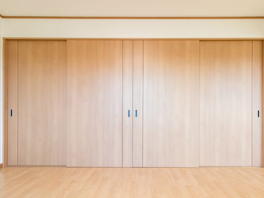 シンプルな木目の壁