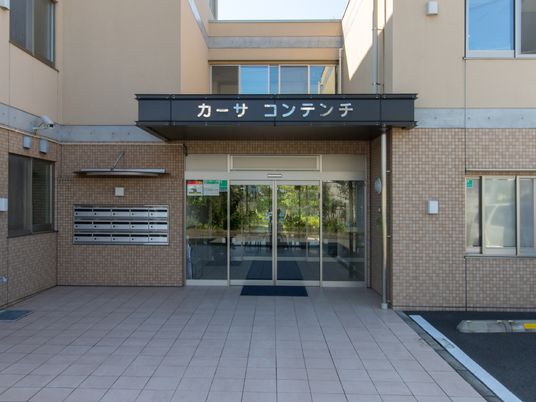 エントランスの外観