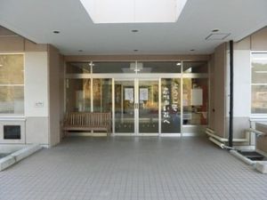 エントランス前  