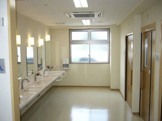 清潔感あふれる洗面台