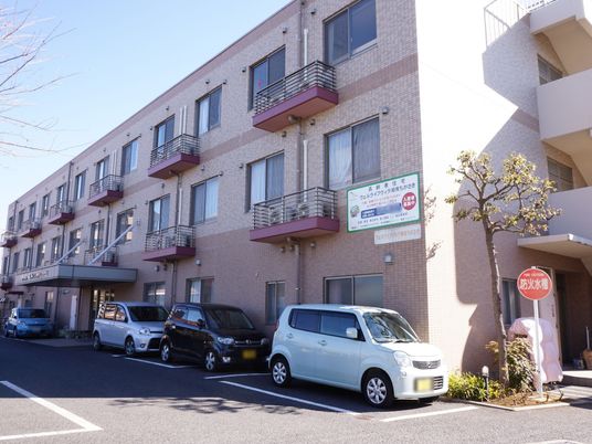 清潔な外観の建物