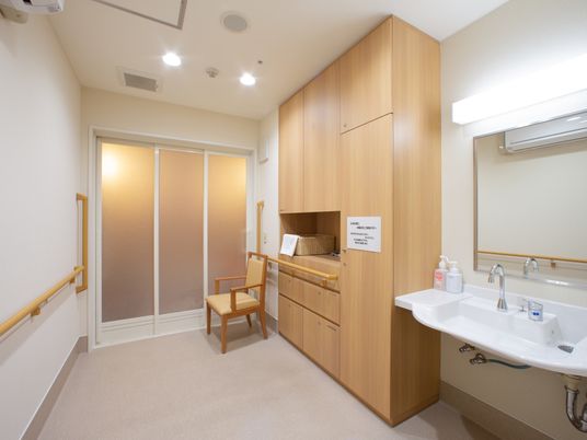 居室の洗面台と収納