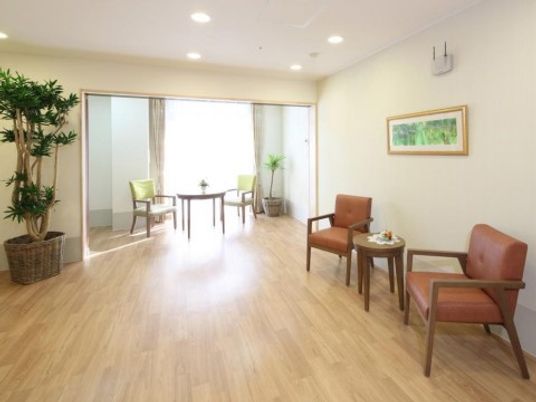 明るく清潔な共用スペース