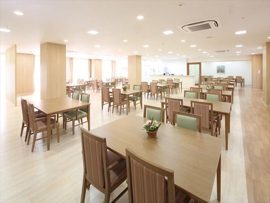 明るいダイニングエリア