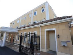 エントランスの外観