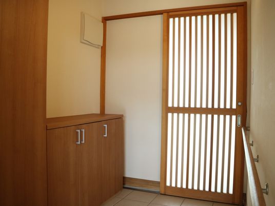 木目調の片引き戸