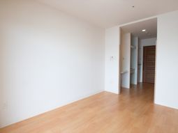 明るい雰囲気の居室