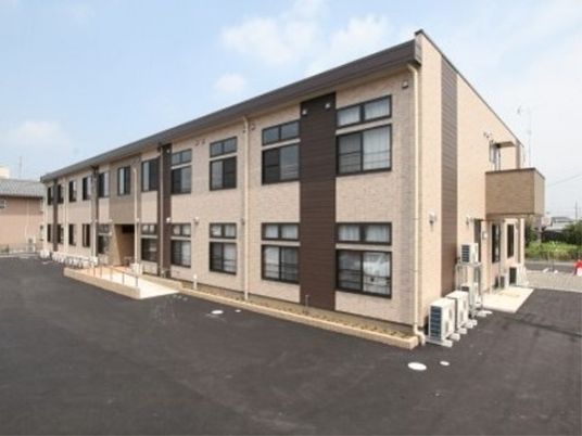 二階建ての建物外観