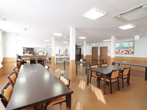 広々とした食堂の様子
