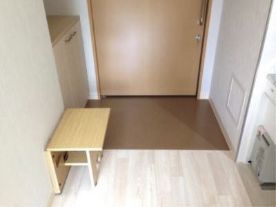 明るい居室の一角