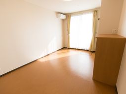 シンプルな居室空間