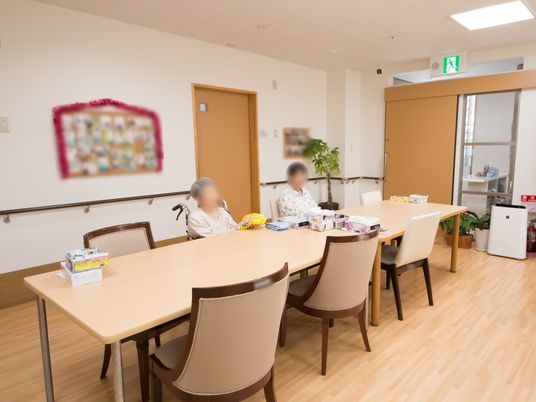 利用者が座る食堂
