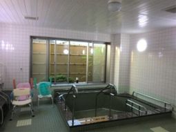 清潔な浴室設備