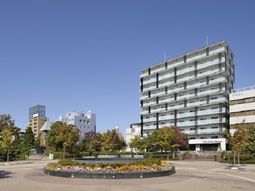モダンな建物の外観