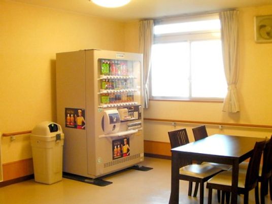休憩室の自動販売機