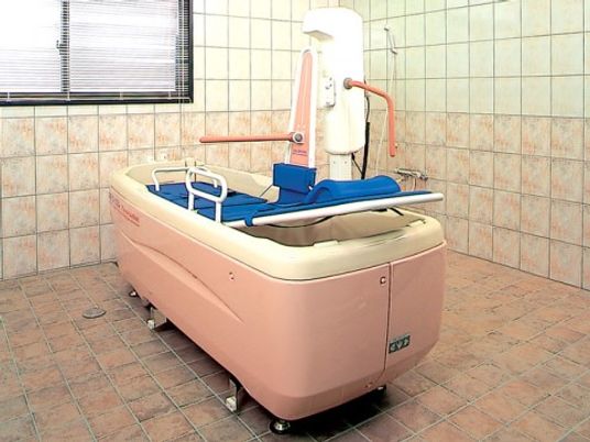 介助用浴槽