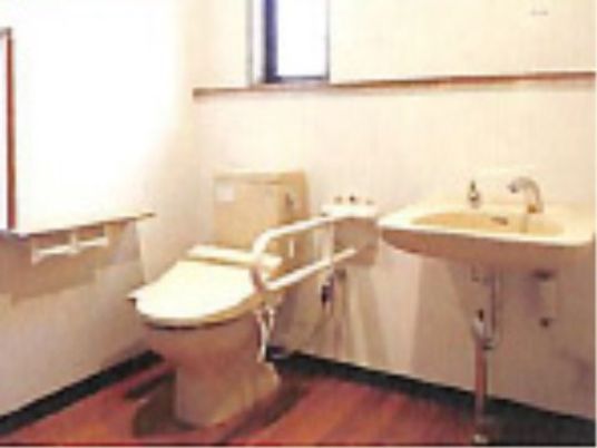 バリアフリーなトイレ設備