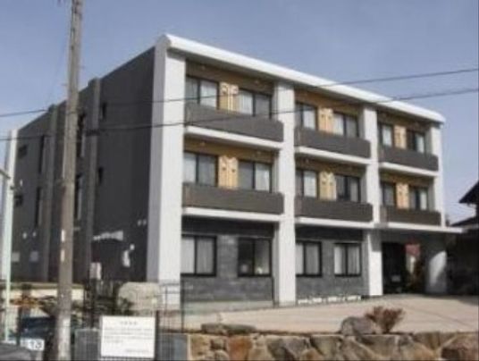 モダンな建物の外観