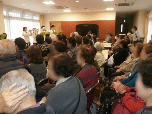 多目的室での音楽イベント