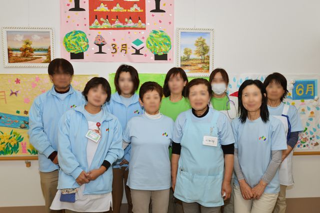スタッフ集合写真
