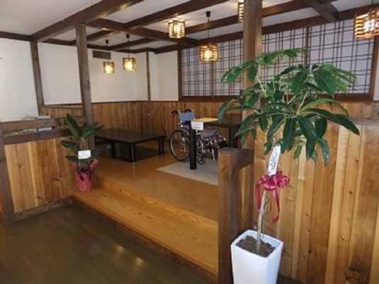 和風の落ち着いたロビー