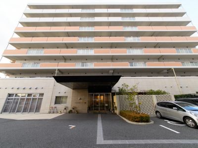 多階層建物のエントランス