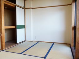 清潔な和室の居室