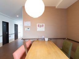 明るいダイニングルーム